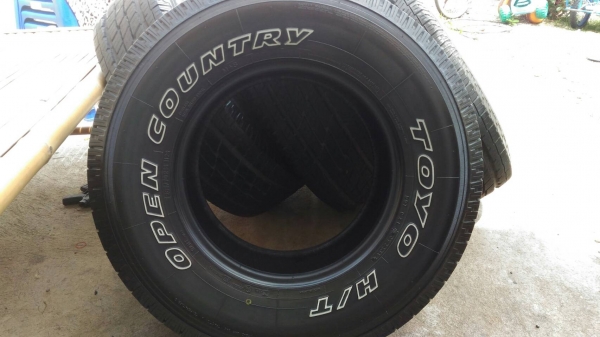 ขายยาง toyo Japan 265/70/16 ปลายปี14 สวยๆครับ