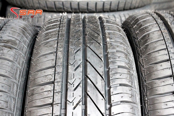GOODYEAR DURAPLUS 175/70R13 ปี15 ราคาพิเศษ
