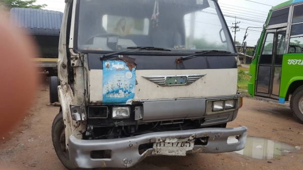 ฮีโน FC2Wเครื่องWO 120แรง มีปะตูไห้ครบภาษีไม่ขาดเล่มทะเบียนชุดโอนครบ