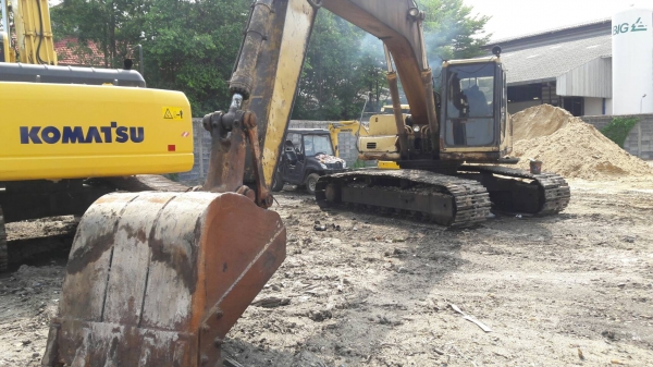 Komatsu PC200-6 Komatsu PC200-6