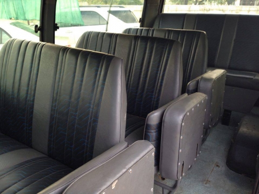 ปี03 2l 2500cc เครื่องดี ไม่ผุ ไม่มีชนหนัก แอร์เย็น เพลงเพราะ เบาะ4