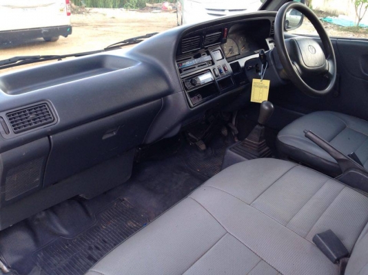 ปี03 2l 2500cc เครื่องดี ไม่ผุ ไม่มีชนหนัก แอร์เย็น เพลงเพราะ เบาะ4