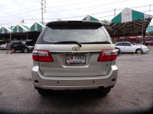 TOYOTA FORTUNER 3.0 V 2WD AT ปี 2010