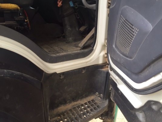 ขายดาวน์ รถสิบล้อดั้ม 360 ปี 57 ราคา 850,000 บาท. แม่ลูก