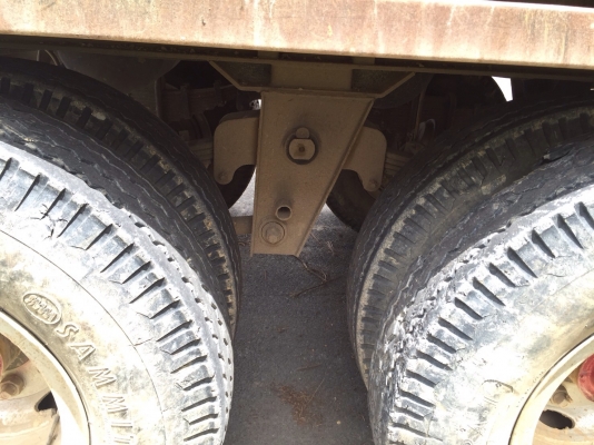 ขายดาวน์ รถสิบล้อดั้ม 360 ปี 57 ราคา 850,000 บาท. แม่ลูก