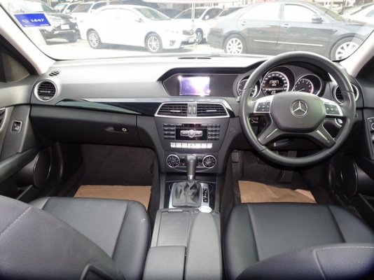 Benz C200 CGI BlueEFFICIENCY W204 1.8 ปี 2013