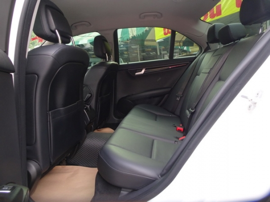 Benz C200 CGI BlueEFFICIENCY W204 1.8 ปี 2013