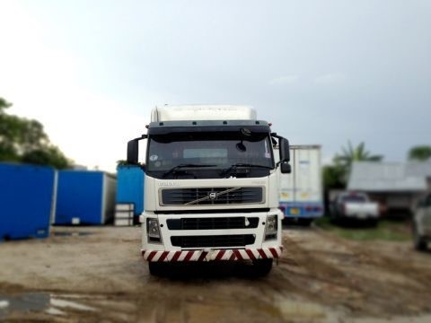รถ Volvo หัวลาก 10 ล้อ
