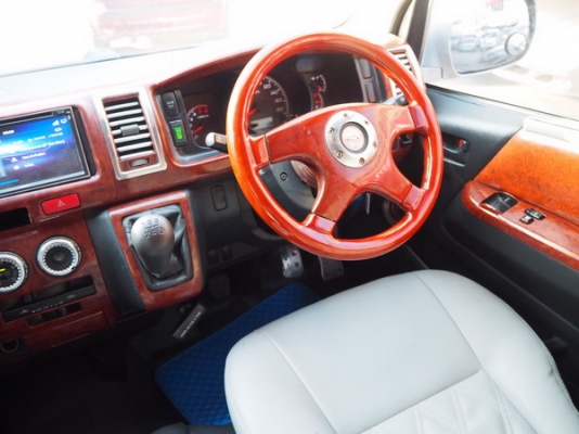 TOYOTA COMMUTER 2.5D4D MT ปี 2009 TOYOTA COMMUTER 2.5D4D MT ปี 2009