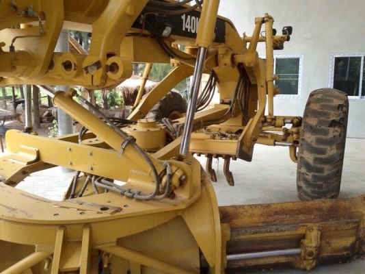 รถเกรด CAT 140 K.    สนใจติดต่อ  081 - 6079515