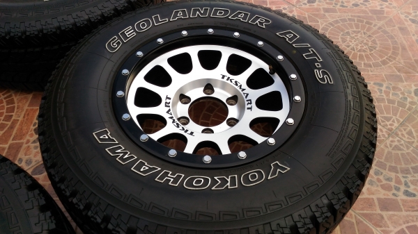 มีของมาขาย ล้อ 16x8 ออฟ 0 + yokohama 265/70/16 ปี 15 สวยๆถูกๆ มีของมาขาย ล้อ 16x8 ออฟ 0 + yokohama 265/70/16 ปี 15 สวยๆถูกๆ