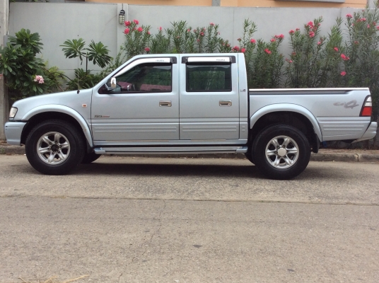 "ขายISUZU DRAGON 3.04WD 4 ประตูสภาพสวยรถมือเดียว"