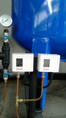 ขาย ชุดปั๊มบูสเตอร์ 2 ตัว 2แรง พร้อมถังแรงดัน 300 ลิตร1ใบ(Tel.0917069991)