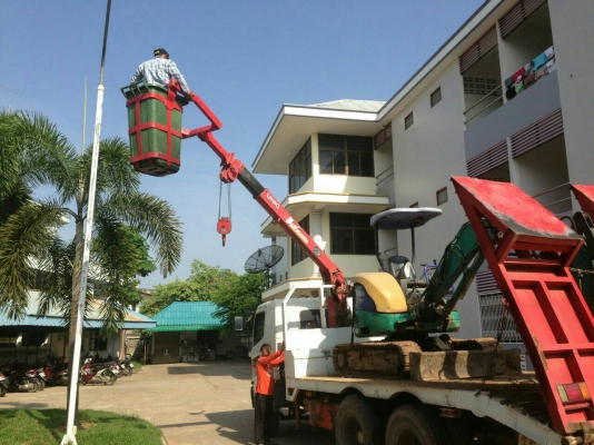 (ขายเฉพาะเครน)  เครนยูนิค 2.6 ตัน ท้อง v  ตะขอหุบ  พร้อมใช้