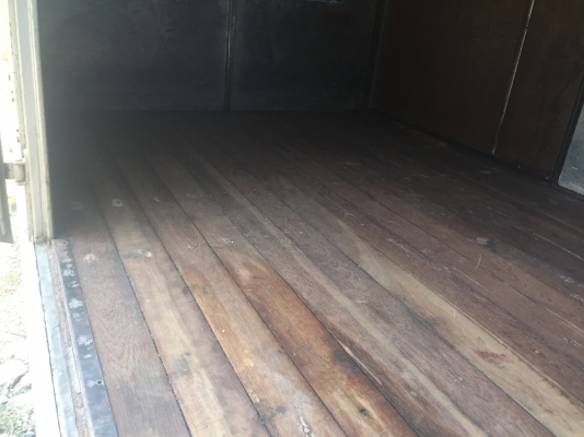 ตู้แห้ง 5.50เมตร สภาพดี ตู้แห้ง 5.50เมตร สภาพดี