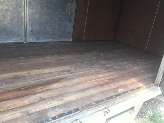 ตู้แห้ง 5.50เมตร สภาพดี ตู้แห้ง 5.50เมตร สภาพดี