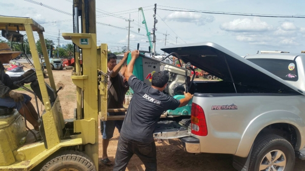 tractor-backhoe จัดส่ง เครื่องตัดคอนกรีต ให้ลูกค้าจากประจวบครับ ขอบคุณครับ