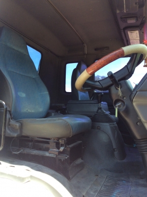 ISUZU 10ล้อ DECAเพลาเดียว ปี52 (ติดก๊าช CNG) ยาว7.5 ม. รถสวย แอร์เย็น ขับดี เครื่องดี ครัทซีสวยจัด ขาย 650,000 บาท ศุภากร 081-1903107, 081-4252943