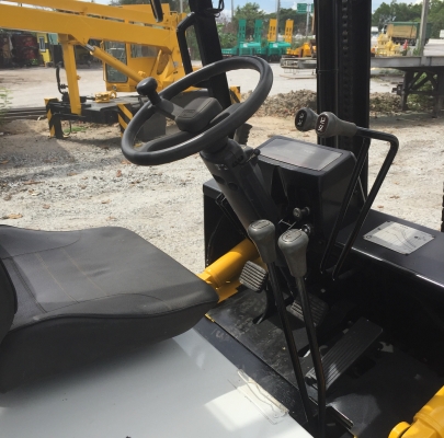 ขายรถยก T.C.M FD15Z17 ชั่วโมงการทำงานน้อย เครื่องยนต์ดีเซลอีซูซุ 4FE1 PE เกียร์ธรรมดา