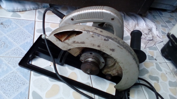 เลื่อยวงเดือน มากิต้า 9 นิ้ว 5900B 1750W