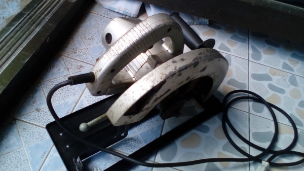 เลื่อยวงเดือน มากิต้า 9 นิ้ว 5900B 1750W