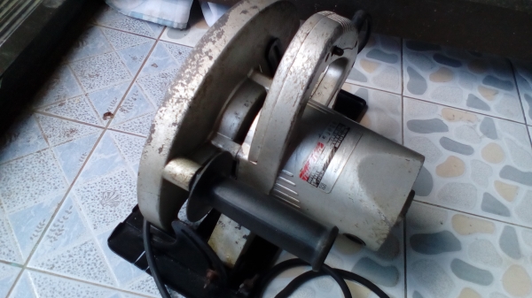 เลื่อยวงเดือน มากิต้า 9 นิ้ว 5900B 1750W