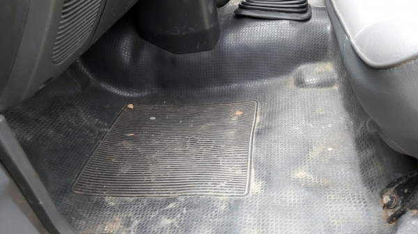 MITSUBISHI รุ่น STARDA 4สูบ เทอร์โบ 2,500CC. รถปีจดทะเบียน 2547