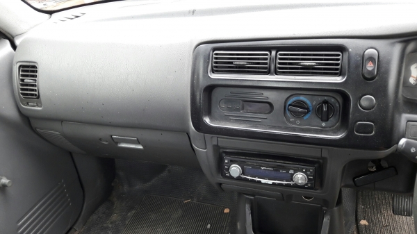 MITSUBISHI รุ่น STARDA 4สูบ เทอร์โบ 2,500CC. รถปีจดทะเบียน 2547