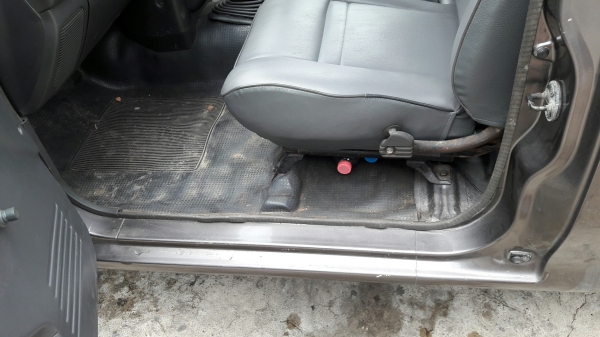 MITSUBISHI รุ่น STARDA 4สูบ เทอร์โบ 2,500CC. รถปีจดทะเบียน 2547