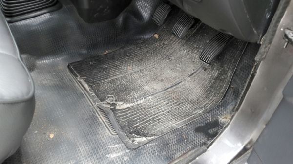 MITSUBISHI รุ่น STARDA 4สูบ เทอร์โบ 2,500CC. รถปีจดทะเบียน 2547