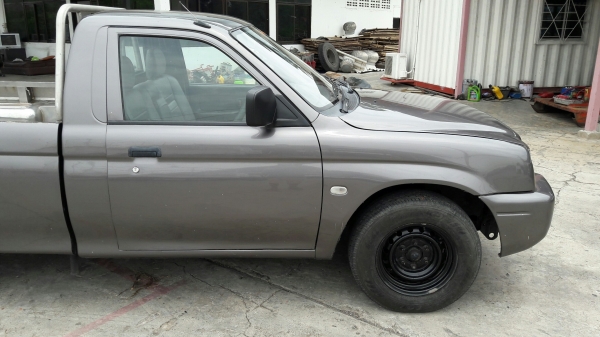 MITSUBISHI รุ่น STARDA 4สูบ เทอร์โบ 2,500CC. รถปีจดทะเบียน 2547