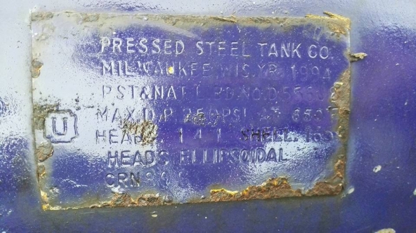 ปั้มลมแชมเปี้ยนส์ USA. 5 แรง 300 ลิตร งานเดิมๆประมูลจาก ปตท.ไม่มีมอเตอร์หัวลมยังดีทำลมได้ถังยังสวยไม่มีผุมาเทสได้ครับ