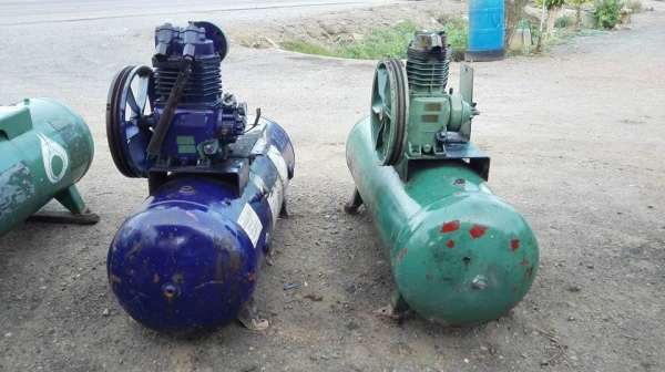 ปั้มลมแชมเปี้ยนส์ USA. 5 แรง 300 ลิตร งานเดิมๆประมูลจาก ปตท.ไม่มีมอเตอร์หัวลมยังดีทำลมได้ถังยังสวยไม่มีผุมาเทสได้ครับ