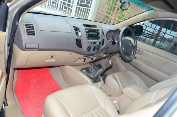 Vigo 2.5 ตัว E smartcab เดิมๆ รถสวย วิ่งน้อย Vigo 2.5 ตัว E smartcab เดิมๆ รถสวย วิ่งน้อย