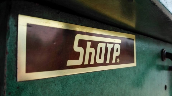 ** ขอบคุณผู้ซื้อ&amp;พี่เสือครับ **เจาะชาร์ป SHARP Made in Taiwan ระบบไฟบ้าน Mitsubishi 220V. งานเนียนตาเจ้าของเดิมรักษาดีไม่มีช้ำมาเทสก่อนได้
