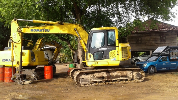 ขายรถแม็คโค komatsu pc128us-8