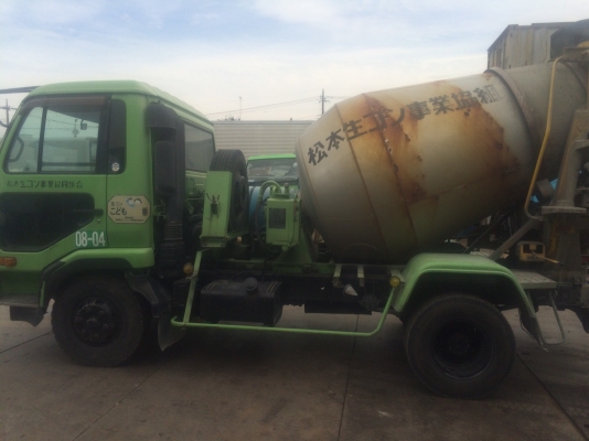 รถโม่ปูนนิสสัน UD  เครื่องFE6   206แรงม้า