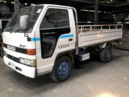 ขายรถบรรทุก 4 ล้อ ISUZU 100 แรง พร้อมใช้งาน