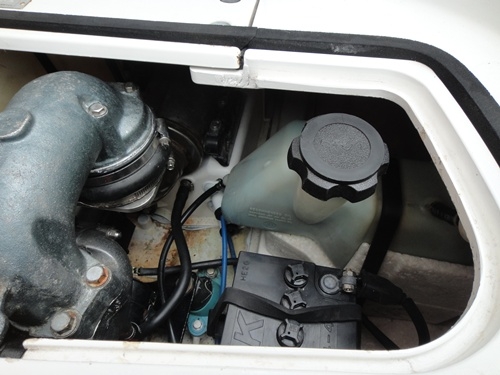 ต้องการขายเจ็สกีนั่ง ยี่ห้อ คาวาซากิ รุ่นSC650  แฮนด์โยกได้ 3 จังหวะ ซ้าย กลาง ขวา มีเกียร์ถอยหลัง  ใบเลส สภาพสวยพร้อมใช้งาน ทดลองขับในน้ำได้  เครื่อง สดกริ๊บเลย  (ท้องเดิมไม่ได้ทำน๊ะ ท้องยังใสปิ๊ง) เครื่องแน่นใช้งานปกติ ไม่มีรั่วซึม