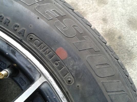 ขอบ15นิ้ว4รู100/114 พร้อมยาง สวยๆ 4 ล้อ ราคา 6500 บาท