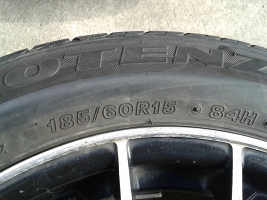 ขอบ15นิ้ว4รู100/114 พร้อมยาง สวยๆ 4 ล้อ ราคา 6500 บาท