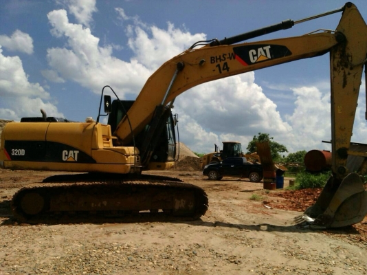 ขายด่วน cat 320d  สภาพดีมาก  6900 ชั่วโมง  พร้อมใช้งาน  เอกสารพร้อม