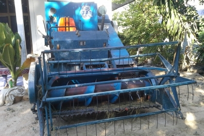 ด่วนๆขายรถเกี่ยวข้าว ZAI งดต่อรองครับ แบบอุ้มถูกสุดในเวปครับ รุ่น 4 LZ-160B หน้ากว้าง 2 เมตร สภาพพร้อมใช้งาน