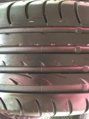 ขายยาง Roadstone korea 205/55/16  ปี15