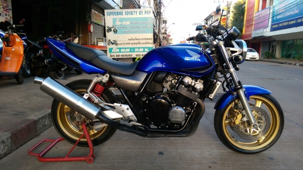 ขายคับ HONDA CB400 TECH2 ปี2002 กญแจชิฟ สีสวย ท่อแต่ง ไฟตาเพชร แฮนด์บาร์ อินวอย สรรพสามิตร ราคา 82500 บาท ส่งได้ทั่วไทยคับ สนใจติดต่อ 081-0578282 FACEBOOK ชาญณรงค์ ป๊อป ชัยอมฤต ไอดีไลน์ POPBIGBIKESAKON คับ สนใจรถสวย ถูก ดี ต้อง POP BIGBIKE SAKONNAKHON คลิ