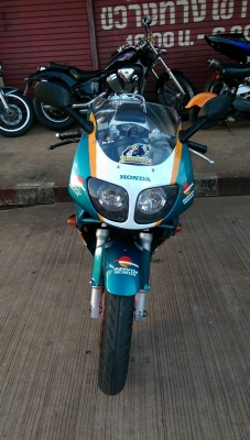 ขายคับ HONDA NSR150SP PROARM สีสวย เดิมๆ ทะเบียนพร้อมโอนไม่ขาดต่อ ราคา 29500 บาท ส่งได้ทั่วไทยคับ สนใจติดต่อ 081-0578282 FACEBOOK ชาญณรงค์ ป๊อป ชัยอมฤต ไอดีไลน์ POPBIGBIKESAKON คับ สนใจรถสวย ถูก ดี ต้อง POP BIGBIKE SAKONNAKHON คลิปวิดีโอ https://www.faceb