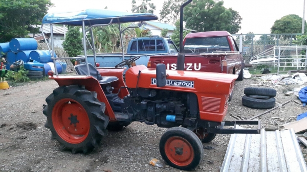 ขาย คูโบต้า 22 แรง พร้อมผาน4 คราดล้อเห็ก รถสวย