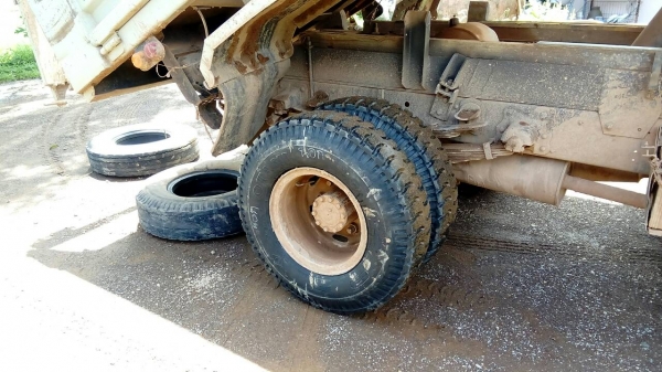 6ล้อดัมพ์ 5 คิว FC120 HP รถห้าง F หน้า-หลัง470000 (ราคาคุยได้ขายเอง)