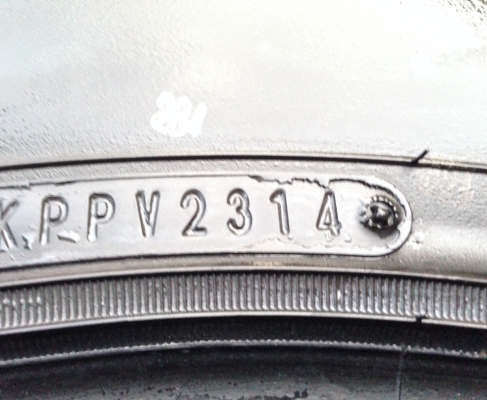 ยาง All Dunlop 30 9.5 R15 ปลายปี14 ดอกเต็มป้ายแดง ไม่มีปะ ใช้กันลืม ราคาสุดคุ้ม