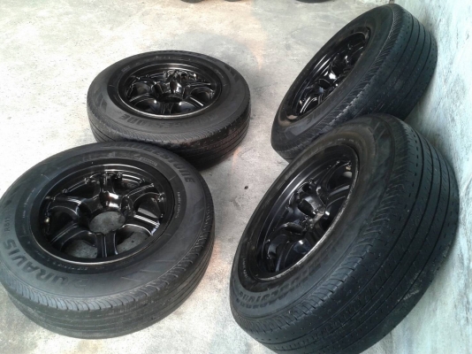 ขอบ15นิ้ว6รู พร้อมยาง สวยๆ 4 ล้อ ราคา 5500 บาท ขอบ15นิ้ว6รู พร้อมยาง สวยๆ 4 ล้อ ราคา 5500 บาท